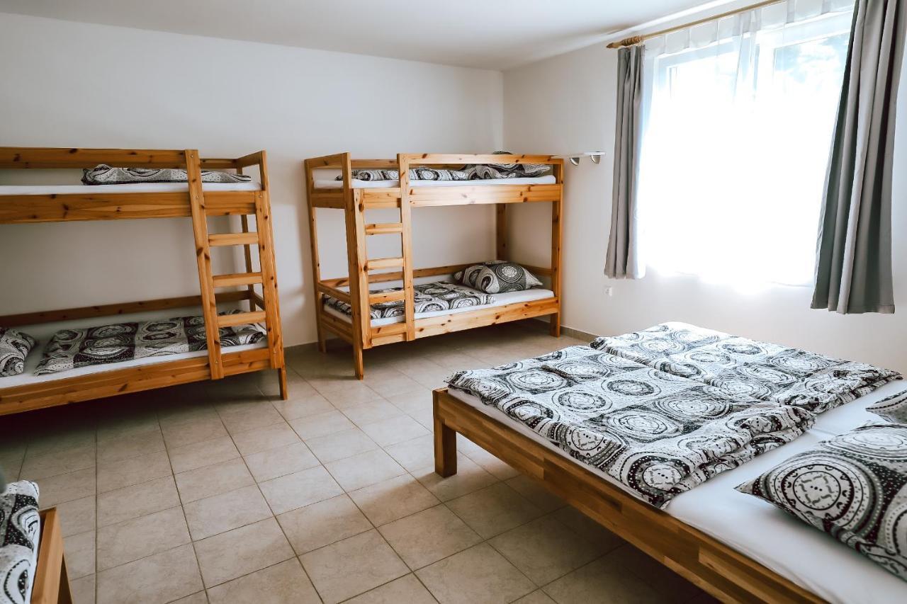 Chaty A Apartmany Hracholusky Kemp Kosatka Pnovany Eksteriør bilde